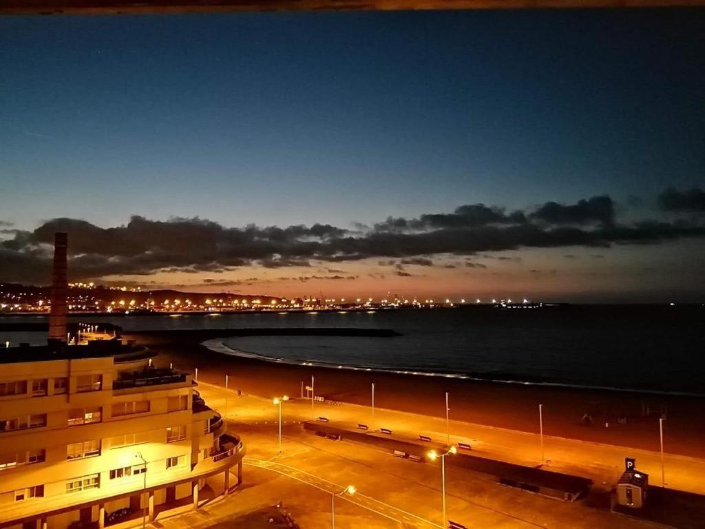 El Sexto De La Playa + Parking Gratis Apartment Gijon Bagian luar foto